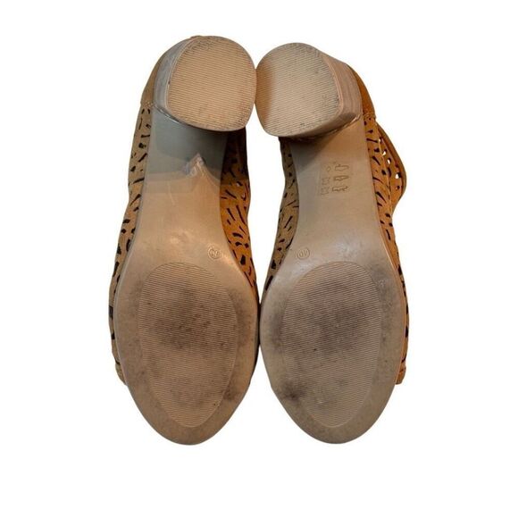 Anthropologie Morena Gabbrielli Floral Shooties in Camel Tan Italy 40 - Picture 3 of 7